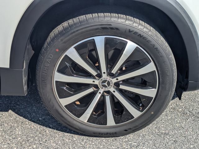 Used 2022 Mercedes-Benz GLB 250 w/ Premium Package Lite image 11