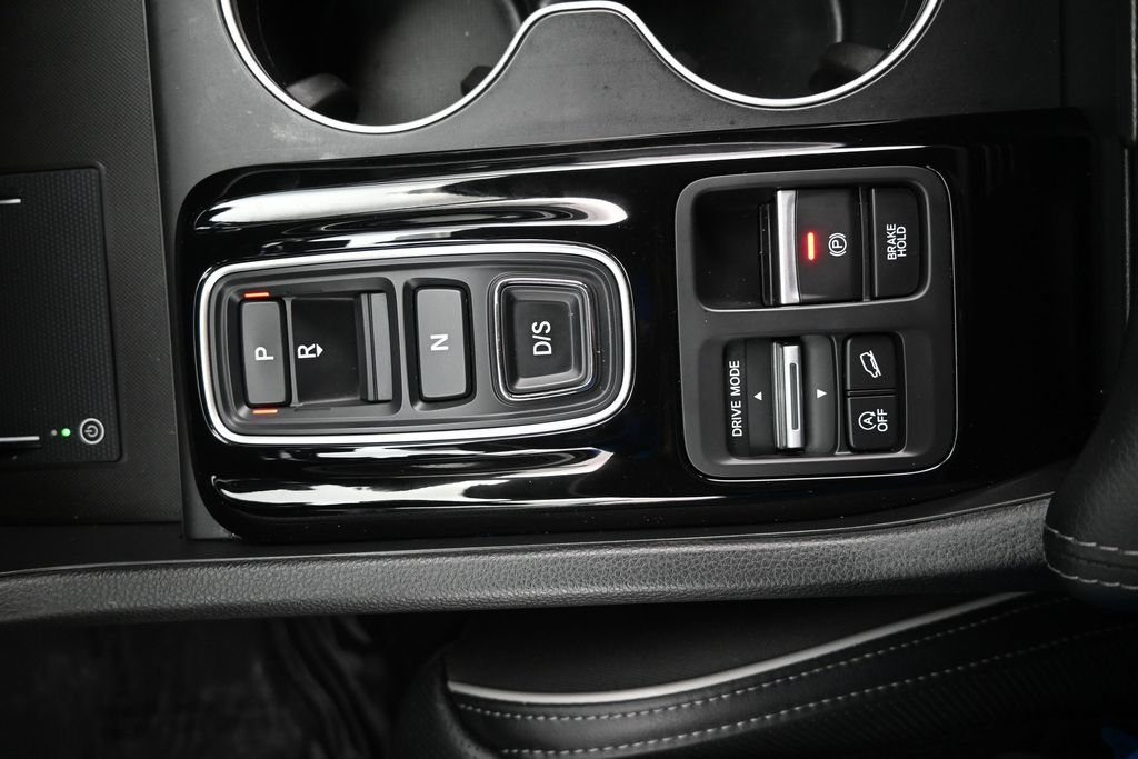 Used 2024 Honda Pilot Elite image 24