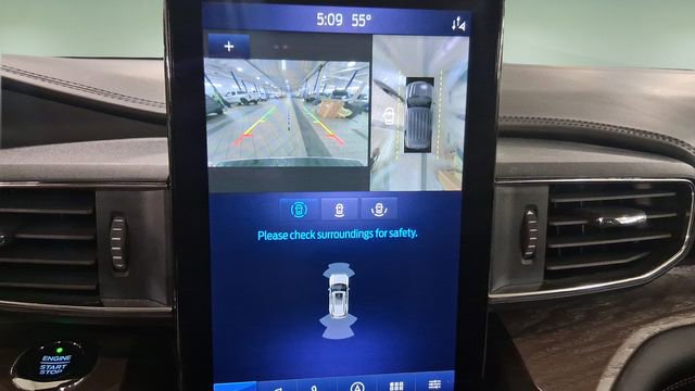 Used 2020 Ford Explorer Platinum w/ Premium Technology Package image 30