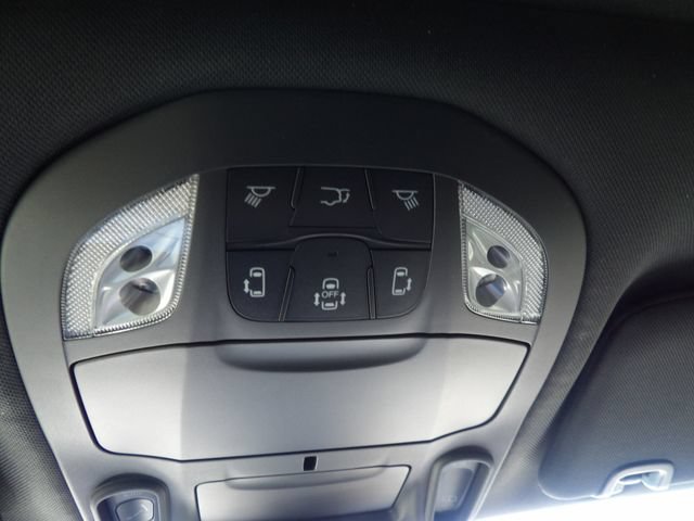 New 2026 Chrysler Pacifica Limited w/ Uconnect Theater Family Group AWD/4WD image 29