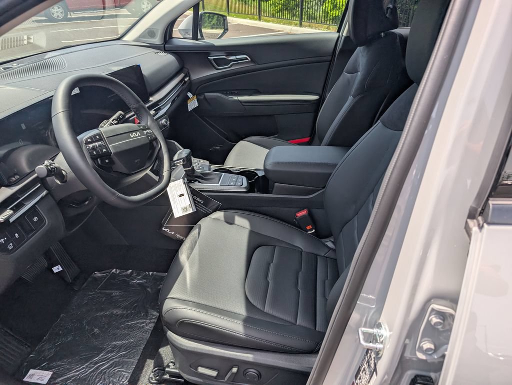 New 2026 Kia Sportage SX FWD image 12