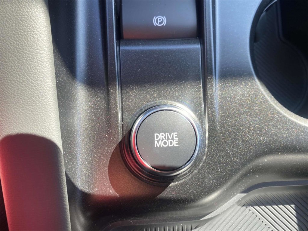 New 2025 Ford Explorer Active image 28