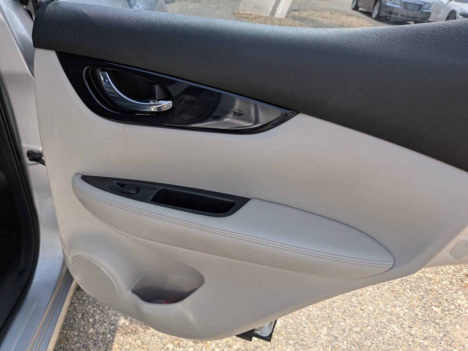 Used 2020 Nissan Rogue Sport SV w/ All-Weather Package AWD/4WD image 35