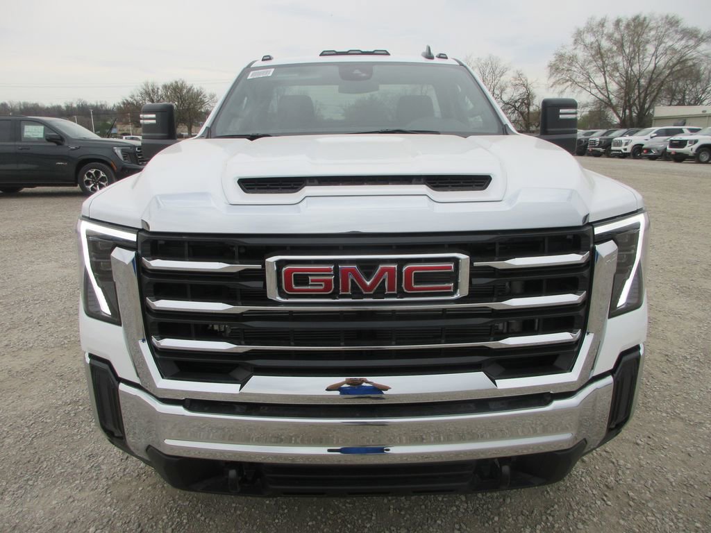 New 2026 GMC Sierra 3500 SLE image 12