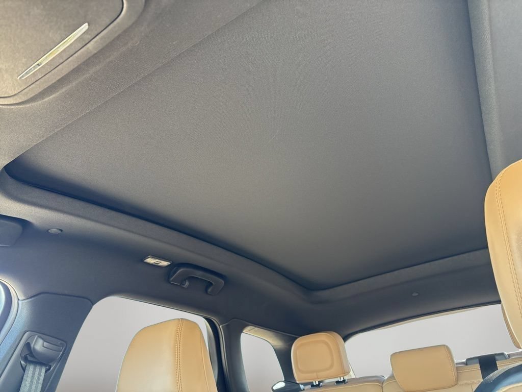 Used 2021 Lincoln Corsair Reserve AWD/4WD image 53