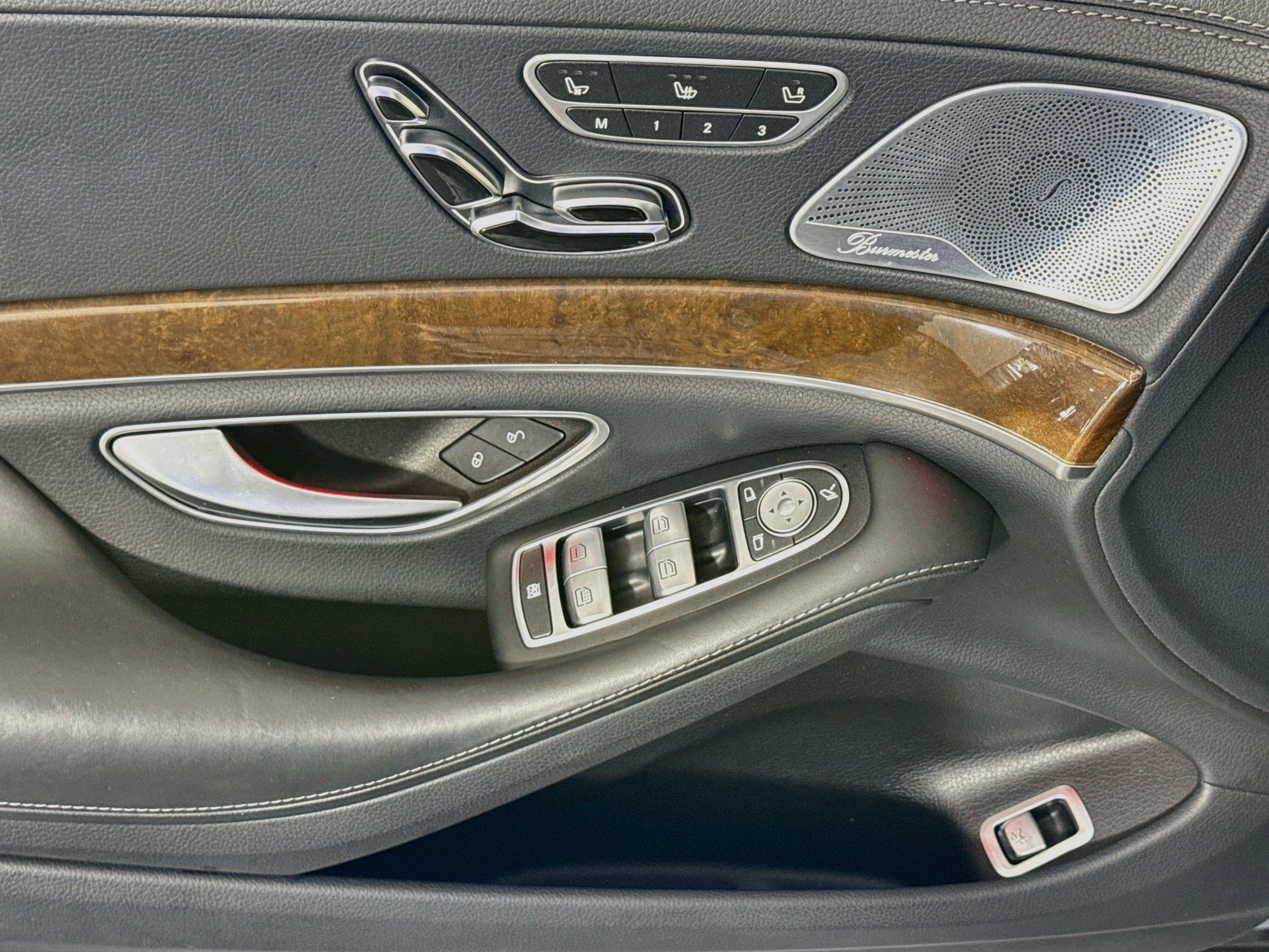 Used 2016 Mercedes-Benz S 550 4MATIC Sedan image 24