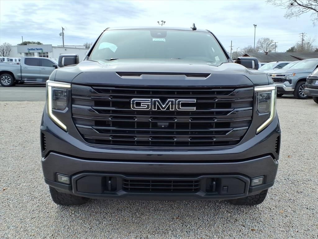 Used 2022 GMC Sierra 1500 Elevation w/ Elevation Premium Package image 2