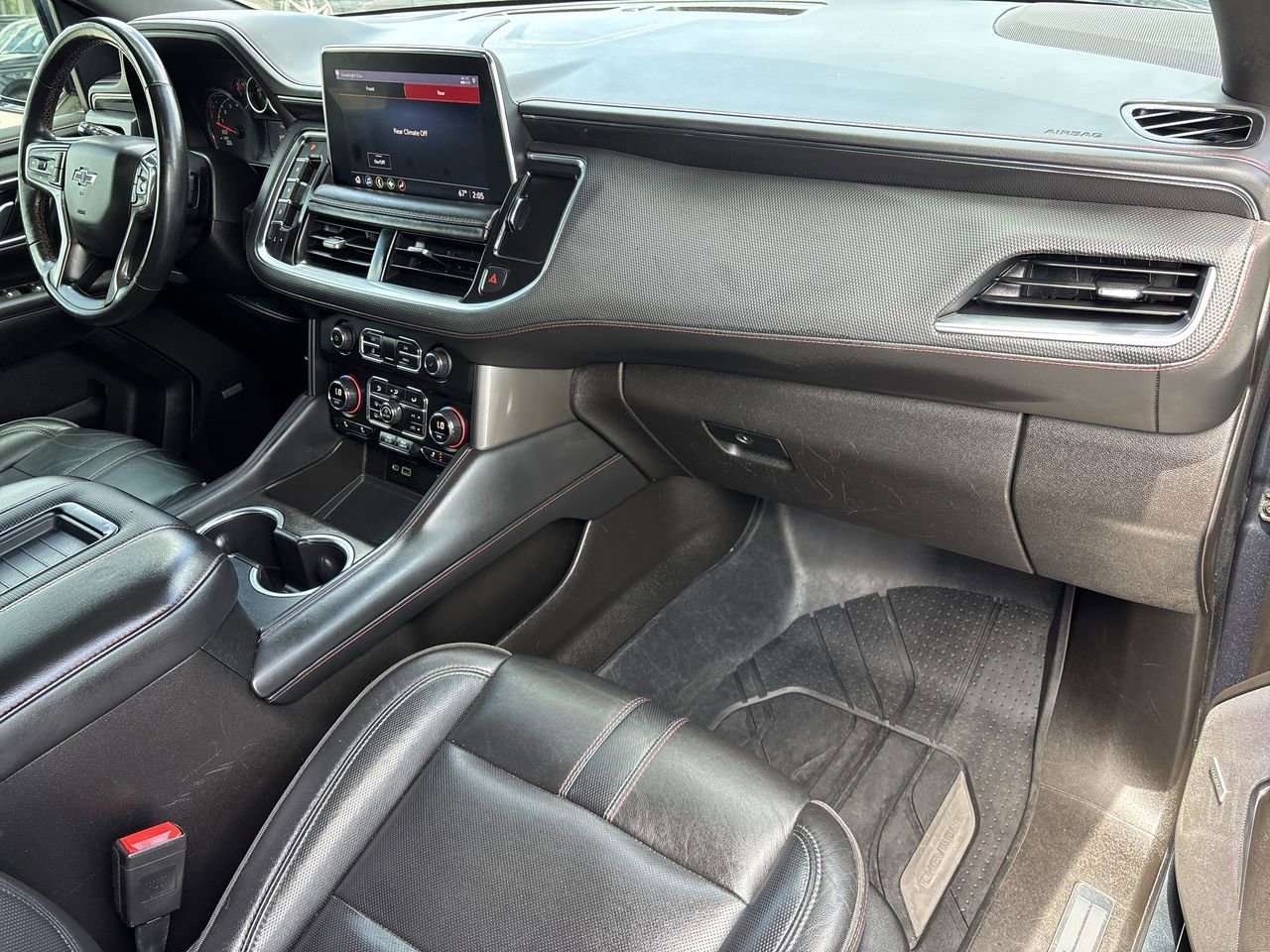 Used 2021 Chevrolet Suburban RST w/ Luxury Package AWD/4WD image 11