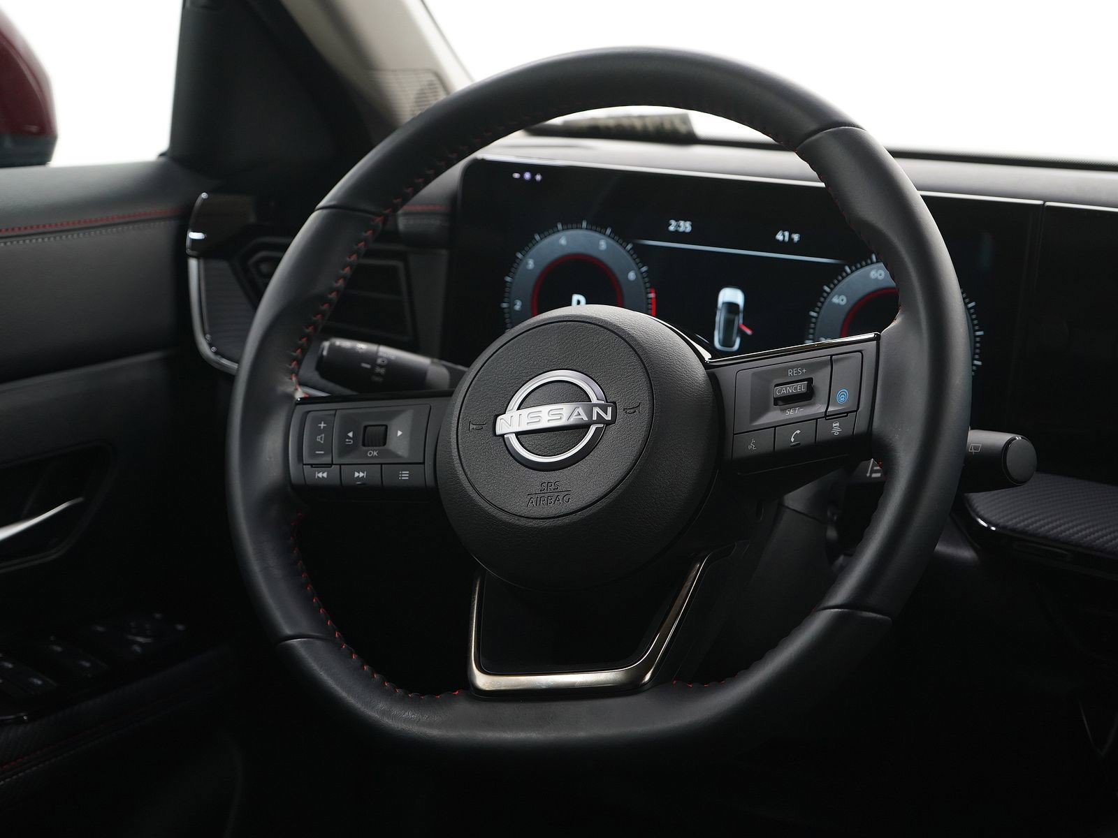 Used 2025 Nissan Kicks SR AWD/4WD image 15