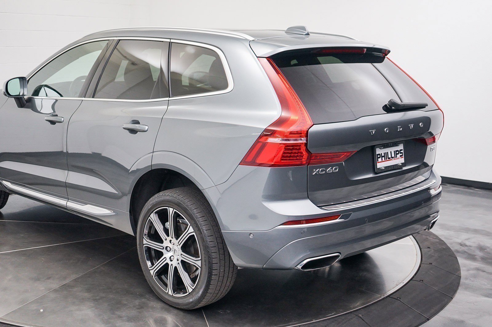 Used 2020 Volvo XC60 T8 Inscription w/ Protection Package Premier image 14