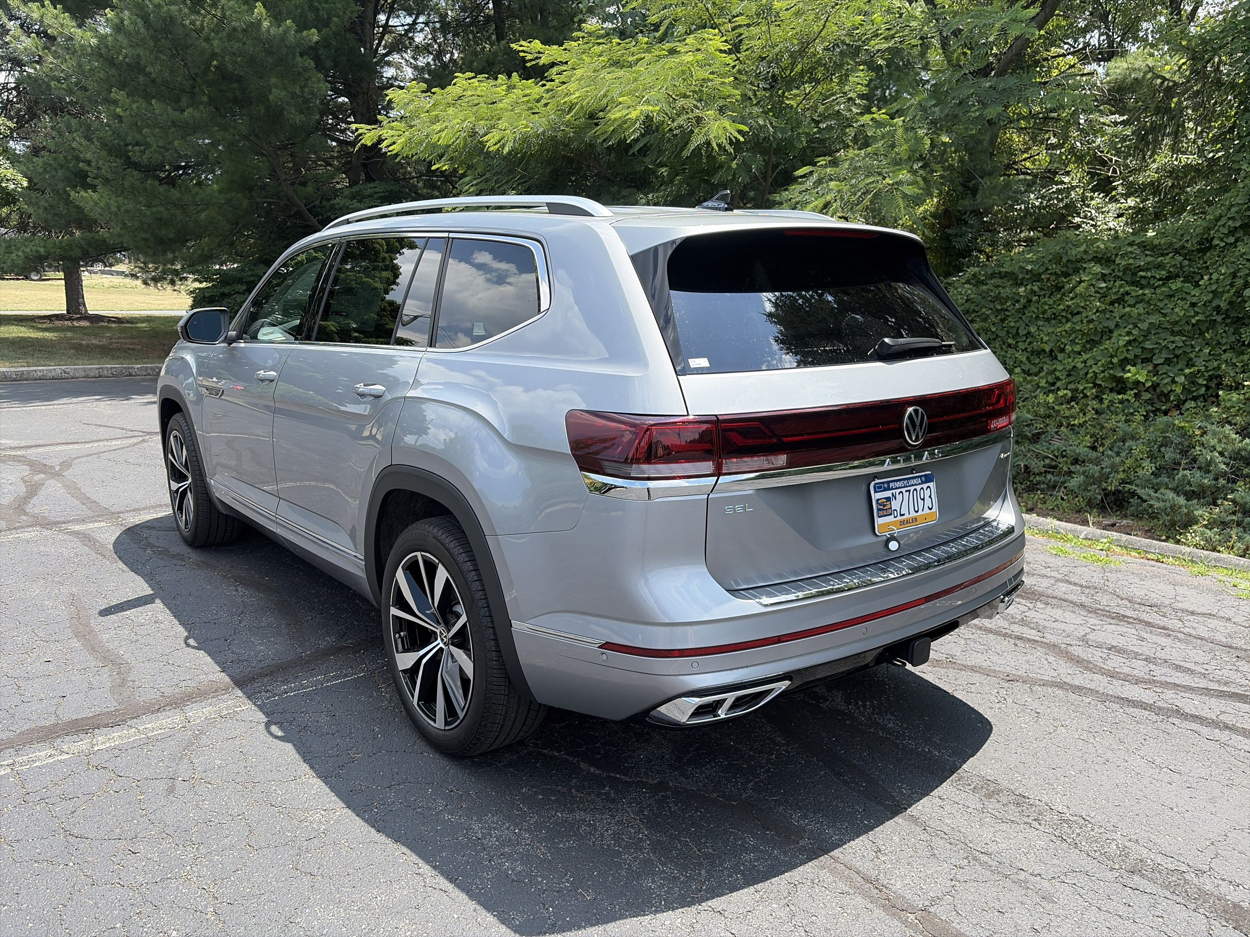New 2026 Volkswagen Atlas SEL Premium R-Line AWD/4WD image 6