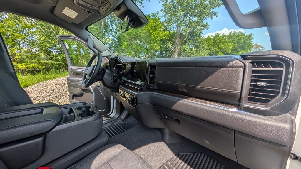 Used 2023 Chevrolet Silverado 1500 LT AWD/4WD image 21