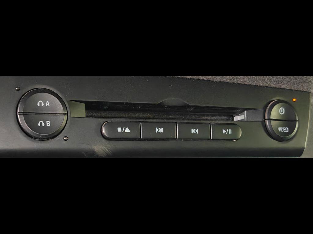 Used 2010 Ford Expedition Limited image 12