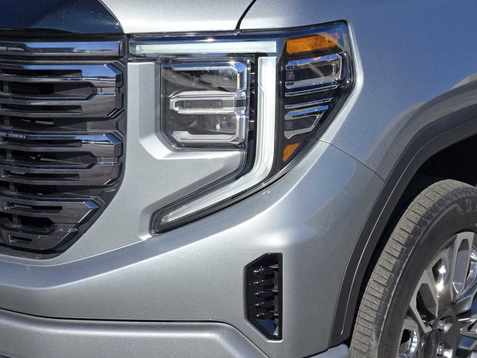 Certified 2025 GMC Sierra 1500 Denali Ultimate image 9