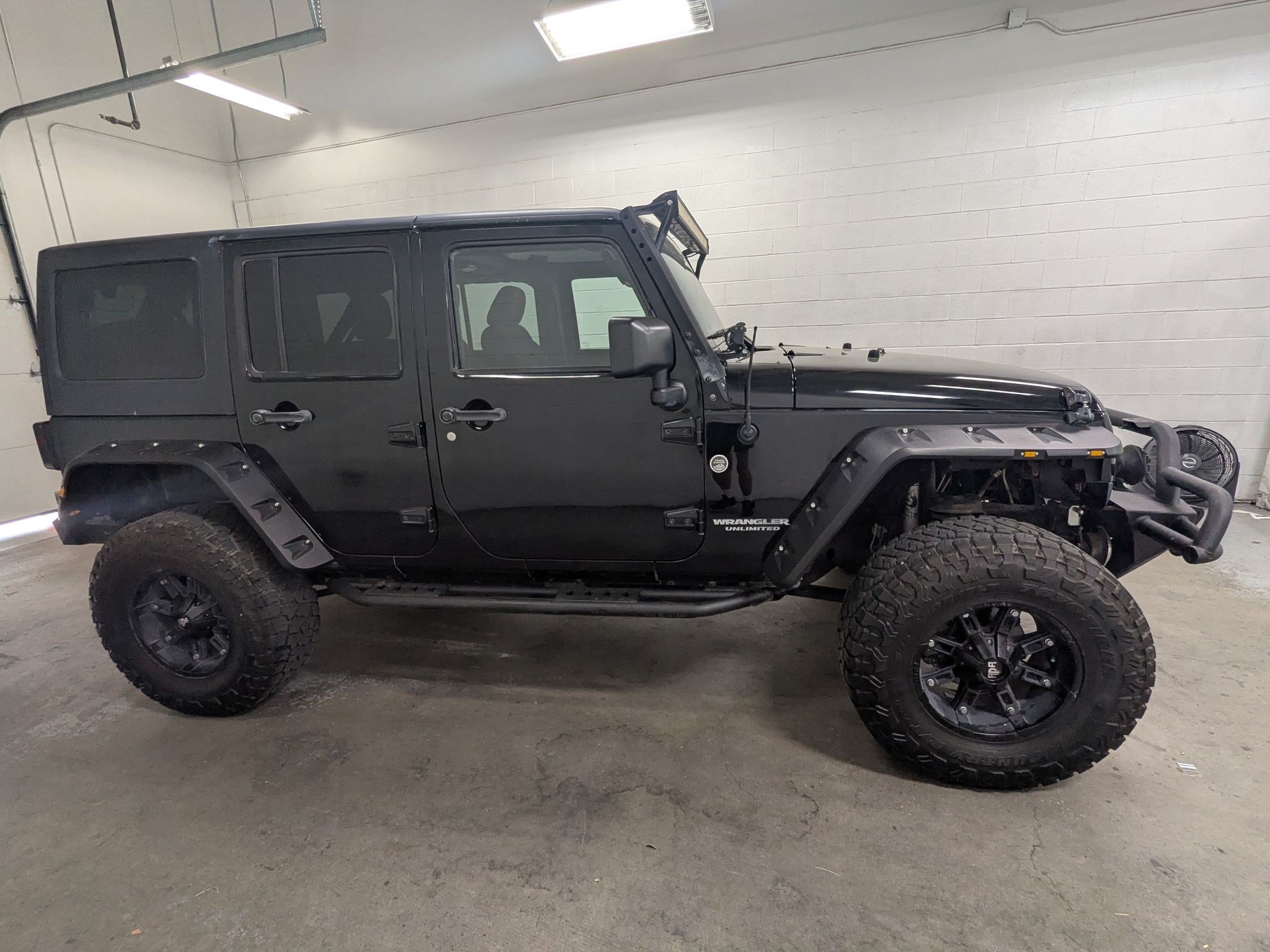 Used 2015 Jeep Wrangler Unlimited Sport w/ Quick Order Package 24S AWD/4WD image 3