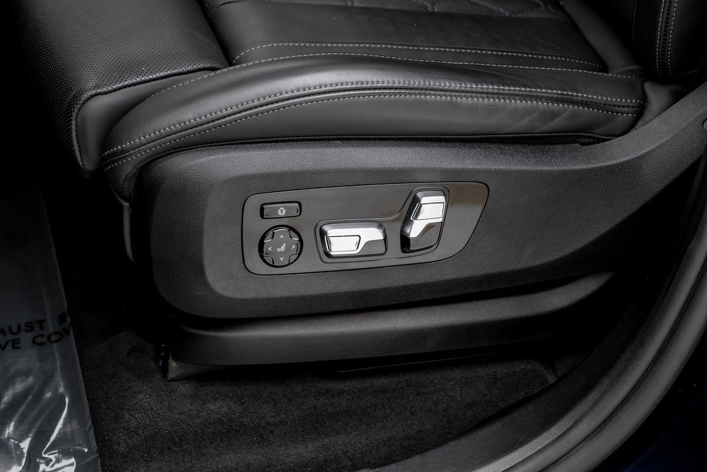 Used 2024 BMW ALPINA XB7 image 28