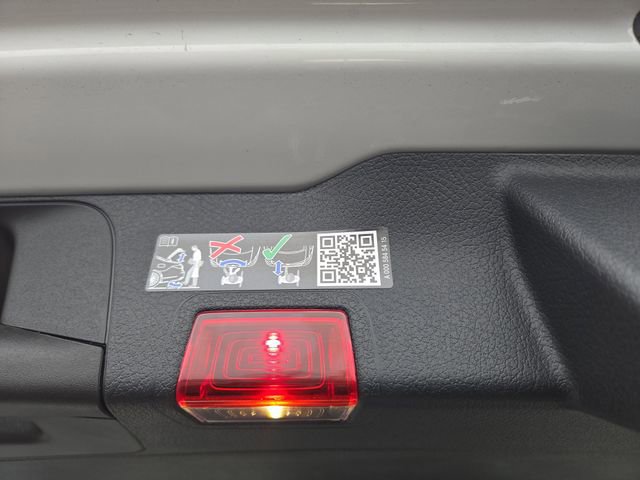 New 2026 Mercedes-Benz GLB 250 4MATIC image 33