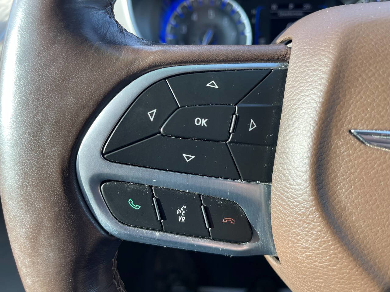 Used 2019 Chrysler Pacifica Touring-L image 20