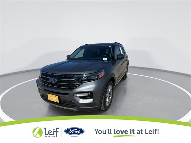 Used 2023 Ford Explorer XLT w/ Equipment Group 202A image 4