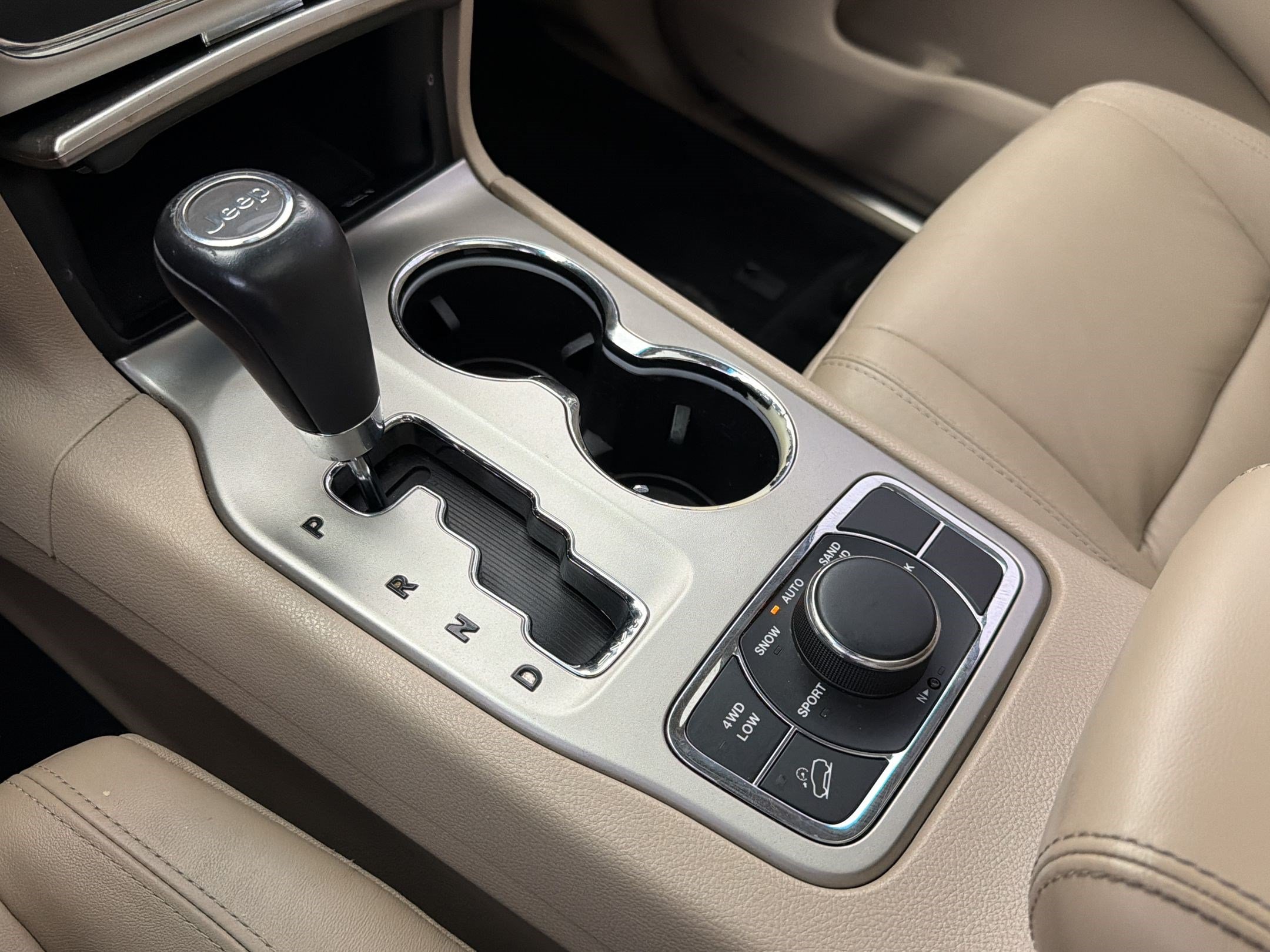 Used 2013 Jeep Grand Cherokee Limited AWD/4WD image 18