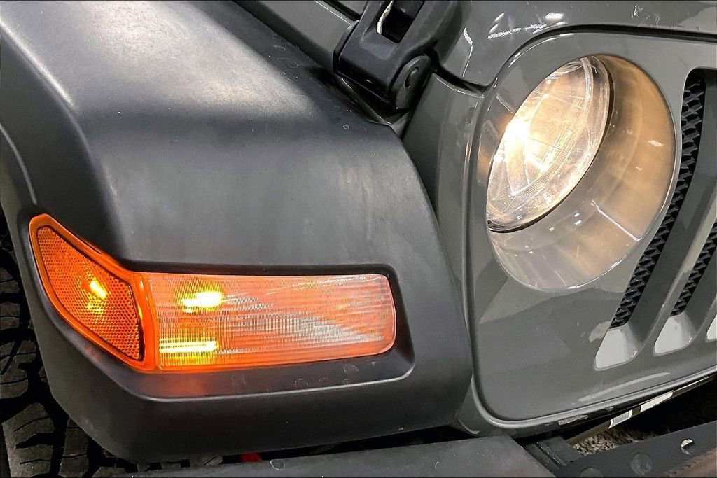 Used 2019 Jeep Wrangler Sport S image 30