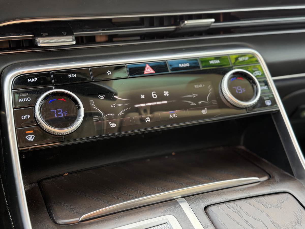 Used 2024 Genesis GV80 2.5T image 33