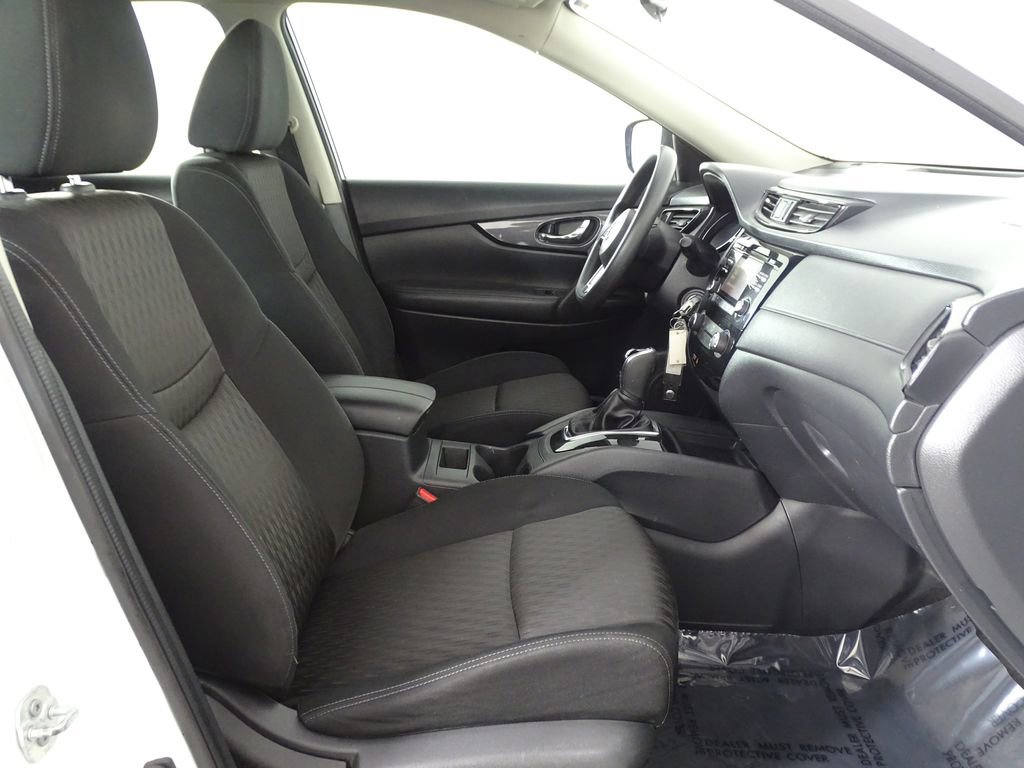 Used 2017 Nissan Rogue S image 14