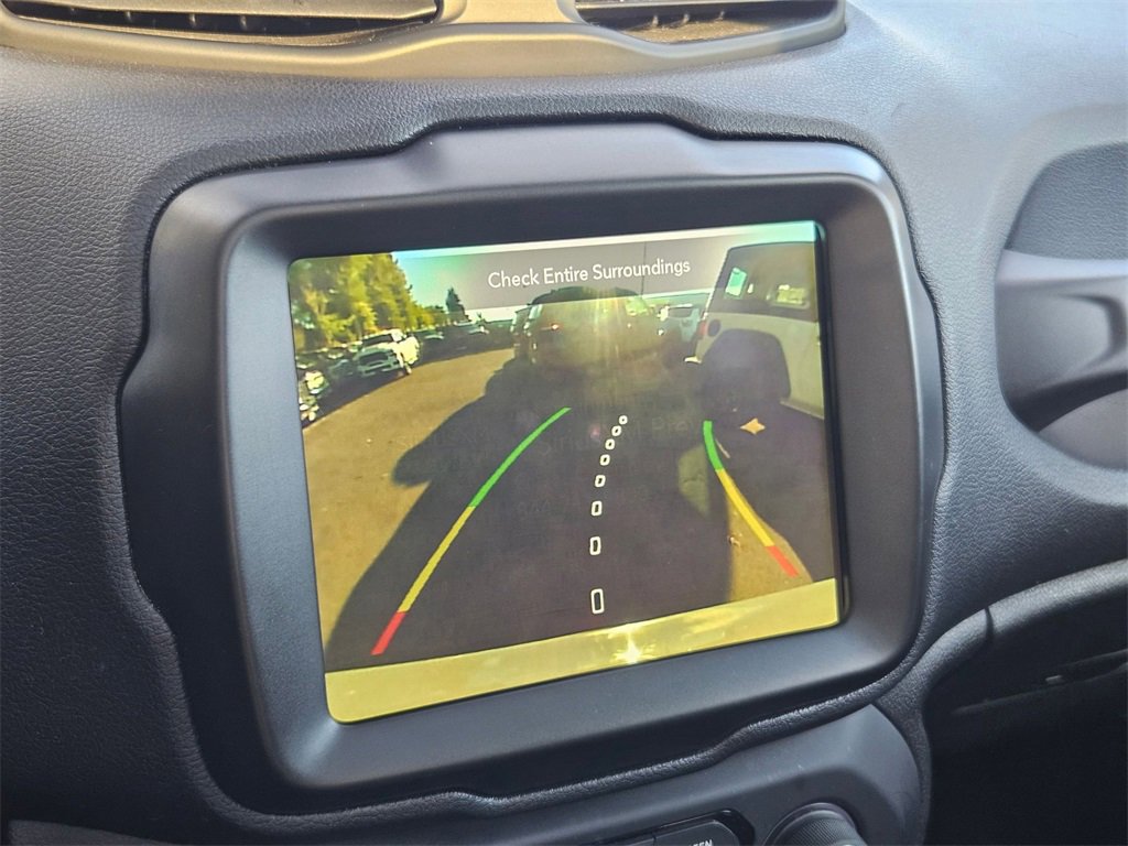 Certified 2021 Jeep Renegade Latitude w/ Luxury Group I image 24