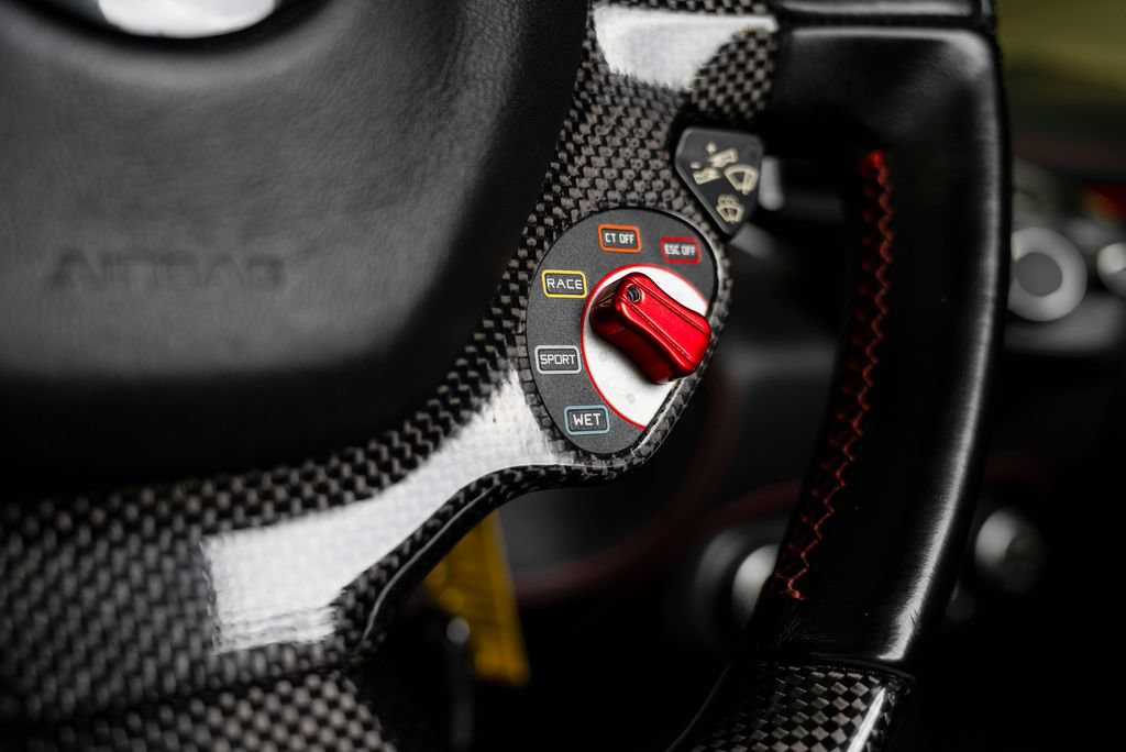 Used 2012 Ferrari 458 Spider RWD image 48