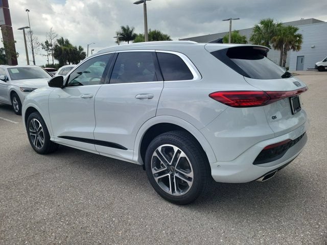 Certified 2025 Audi Q5 Premium Plus w/ Premium Plus AWD/4WD image 5