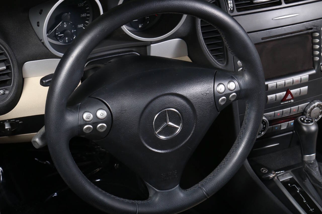 Used 2005 Mercedes-Benz SLK 350 w/ Entertainment Pkg image 40