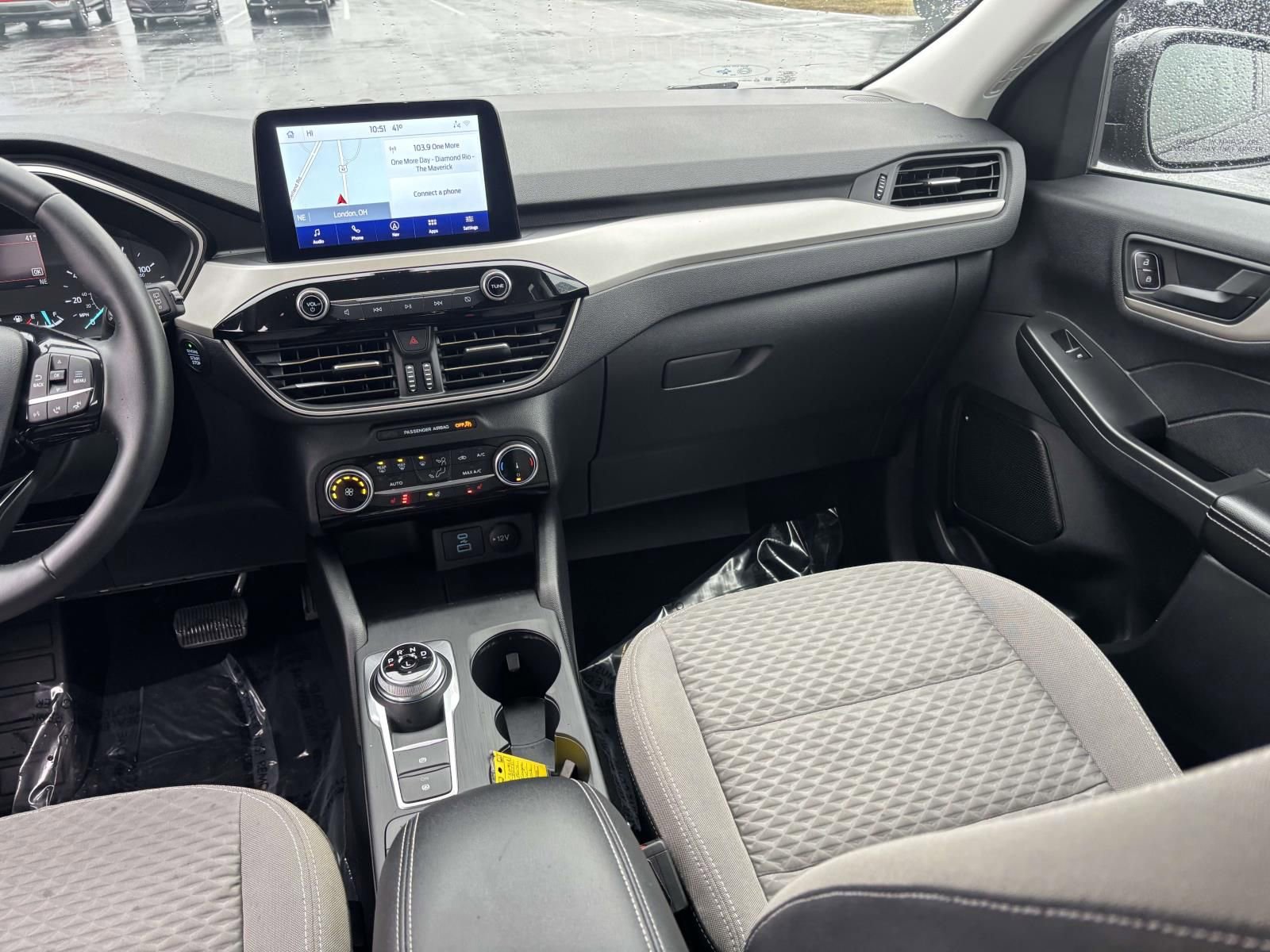 Used 2022 Ford Escape SE w/ SE Sport Appearance Package image 33