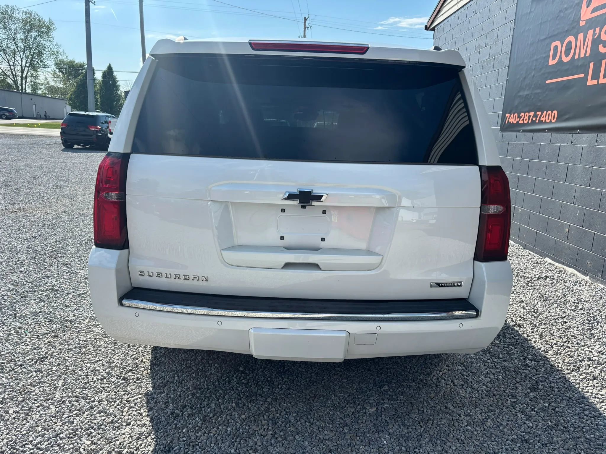 Used 2017 Chevrolet Suburban Premier AWD/4WD image 4