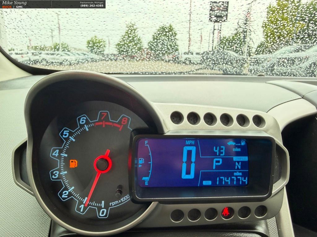 Used 2014 Chevrolet Sonic LT w/ Fun and Sun Package FWD image 22