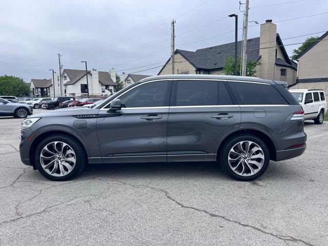 Used 2020 Lincoln Aviator Grand Touring w/ Equipment Group 302A AWD/4WD image 2