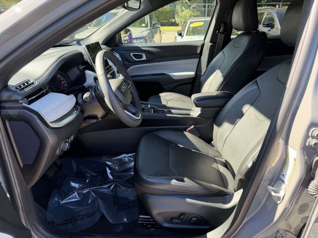 Certified 2023 Jeep Compass Latitude AWD/4WD image 17