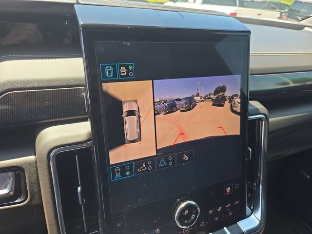 Used 2026 GMC Yukon Elevation w/ Elevation Premium Package AWD/4WD image 14