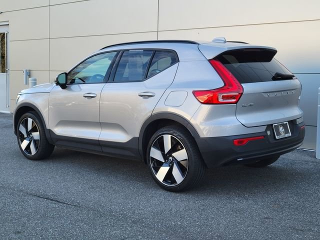 Used 2023 Volvo XC40 Recharge Ultimate image 3