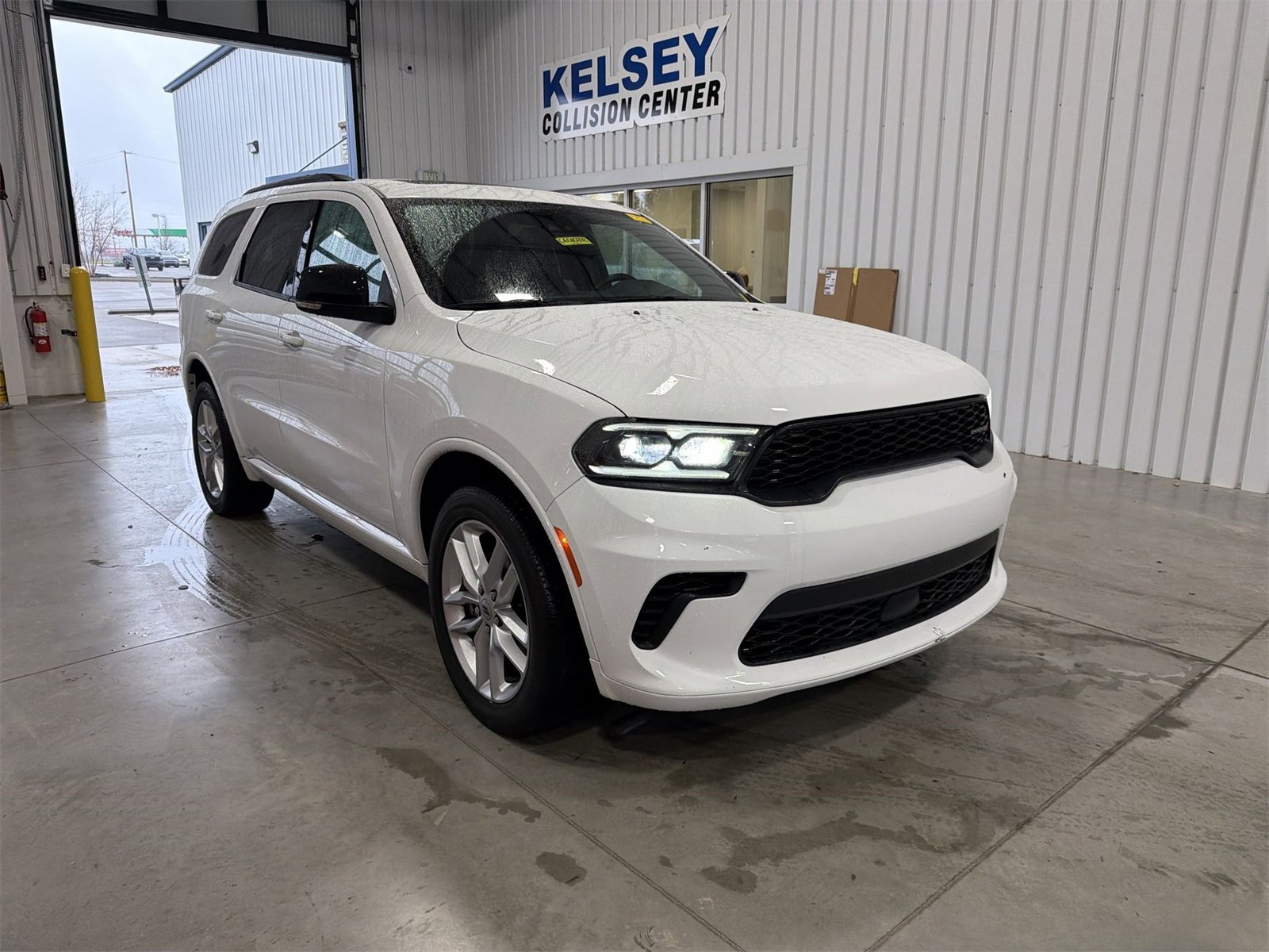 Used 2024 Dodge Durango GT image 2
