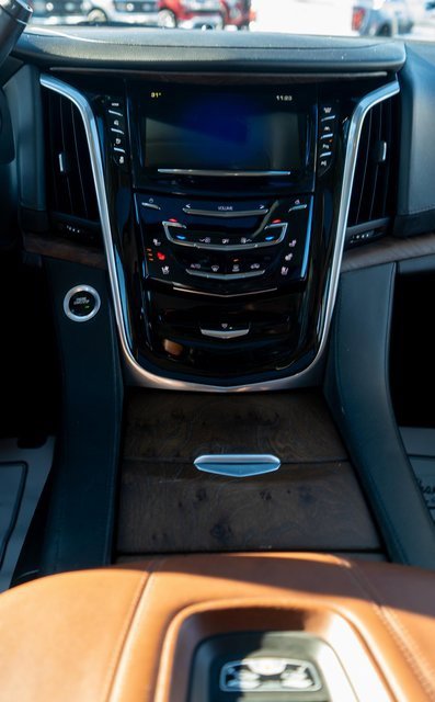 Used 2019 Cadillac Escalade Luxury image 20