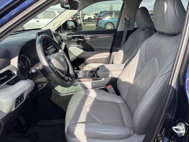 Used 2022 Toyota Highlander Platinum image 9