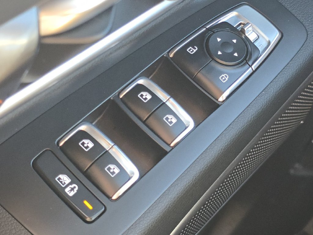 Used 2024 Kia Telluride LX FWD image 25