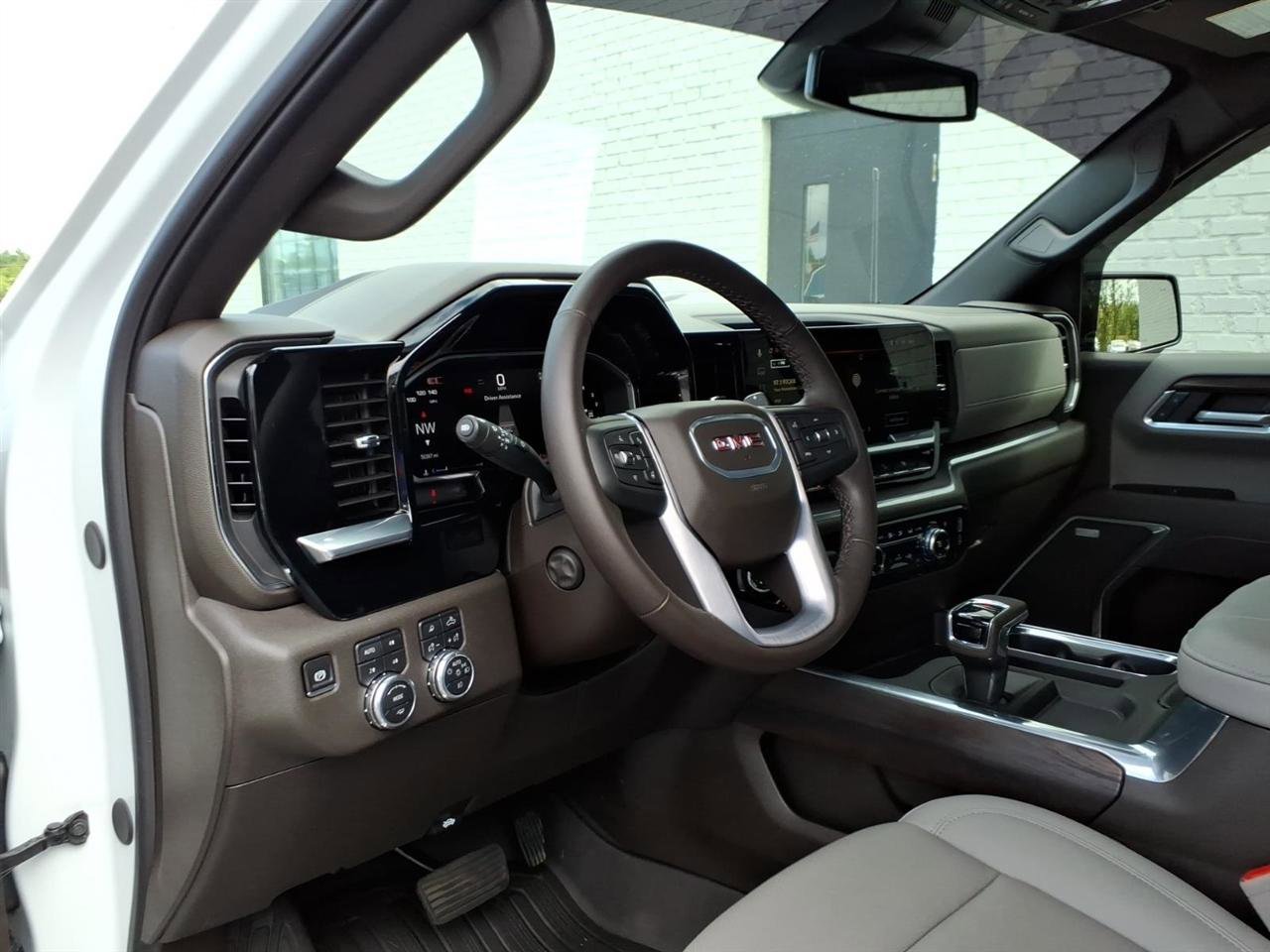 Used 2026 GMC Sierra 1500 SLT w/ SLT Premium Plus Package image 5