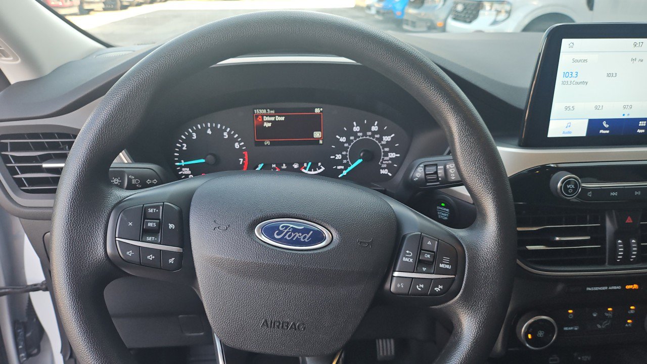 Used 2022 Ford Escape SE FWD image 25