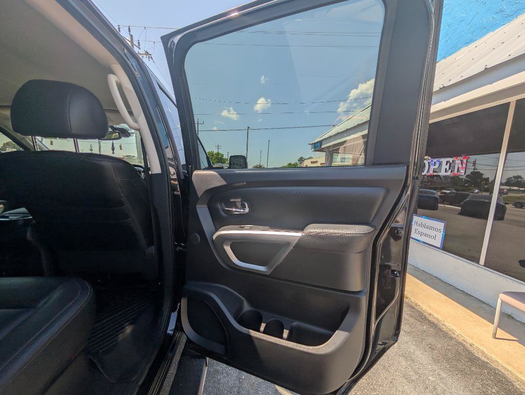 Used 2016 Nissan Titan SL AWD/4WD image 43