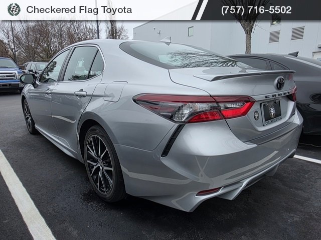 Used 2023 Toyota Camry SE w/ Cold Weather Package image 4
