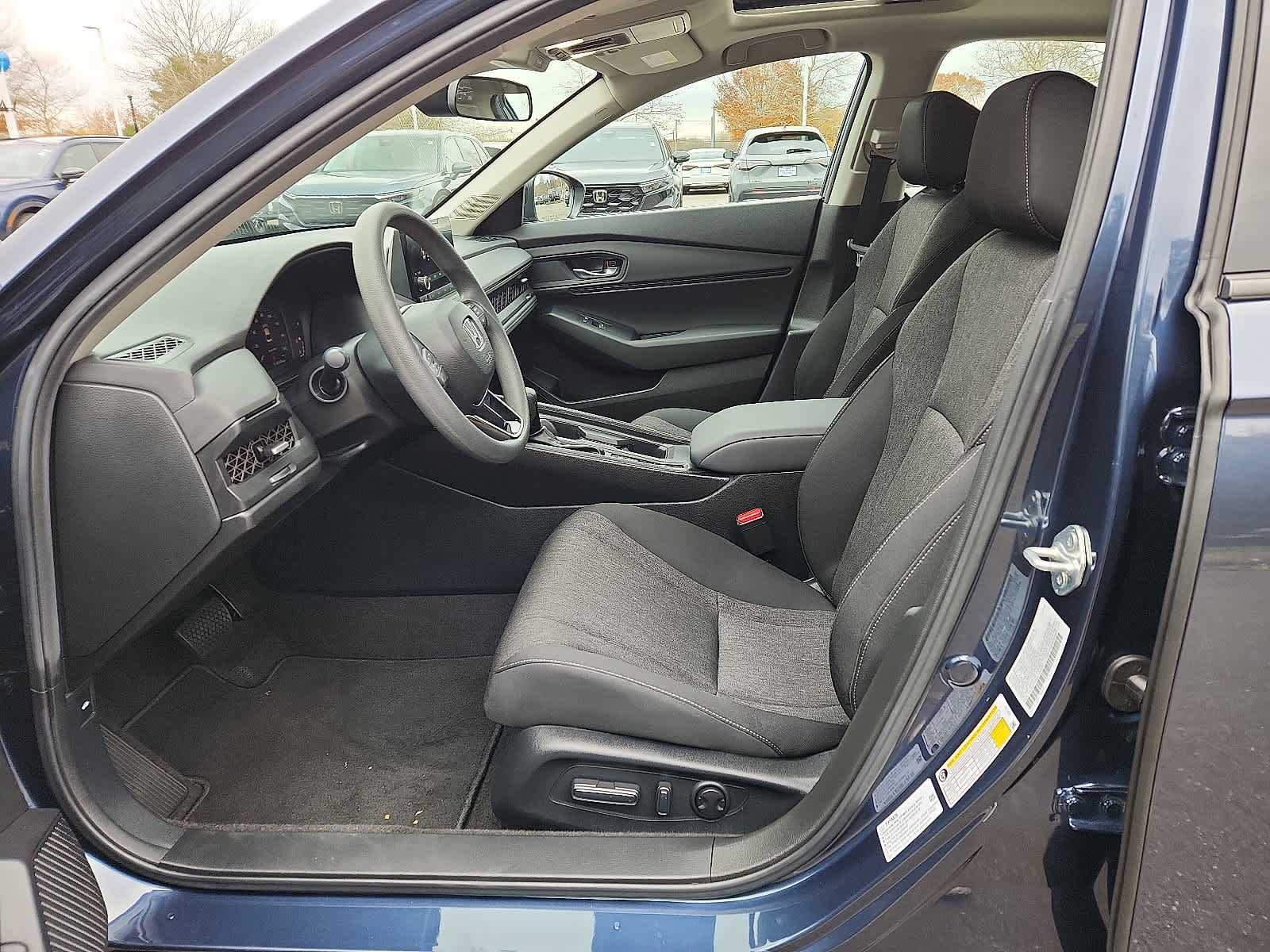 Certified 2025 Honda Accord SE image 15