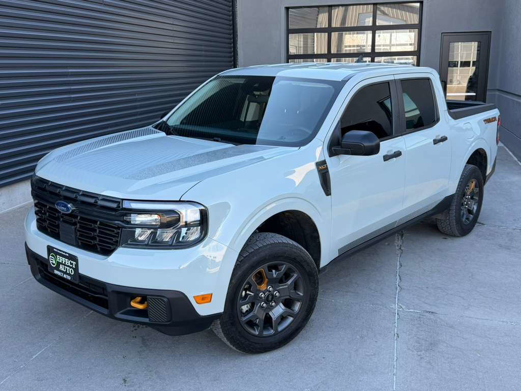 Used 2024 Ford Maverick Tremor w/ Tremor Off-Road Package image 2