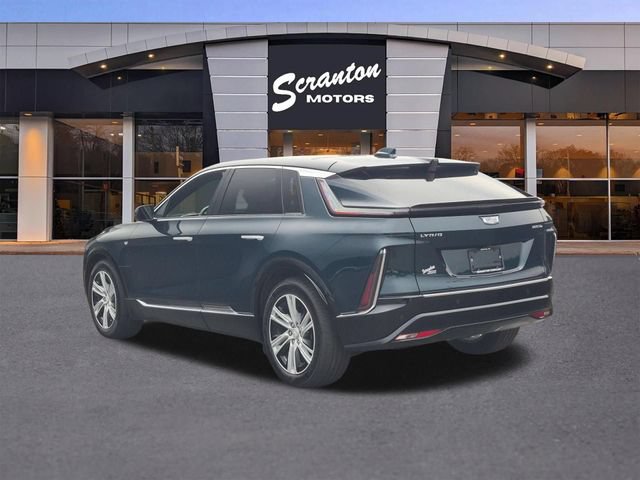 Used 2024 Cadillac Lyriq Tech w/ Driver Assist Package AWD/4WD image 3