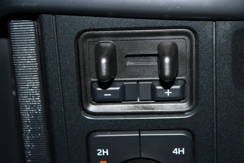 Used 2025 Ford F150 Platinum image 45